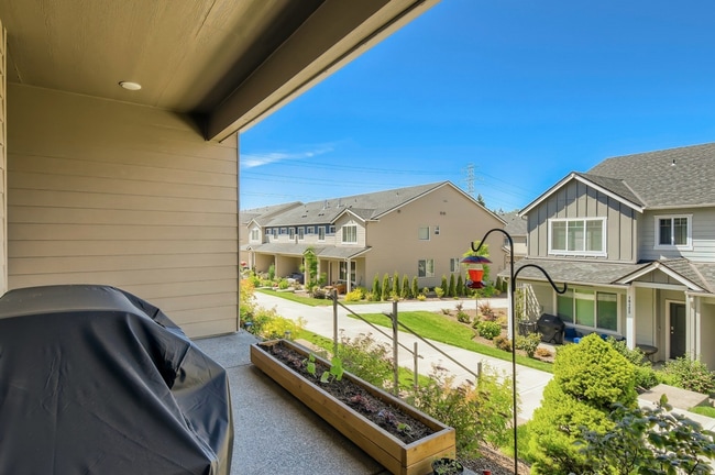 Photo - Bethany Beauty: Smart home w/gas range, 2 ...