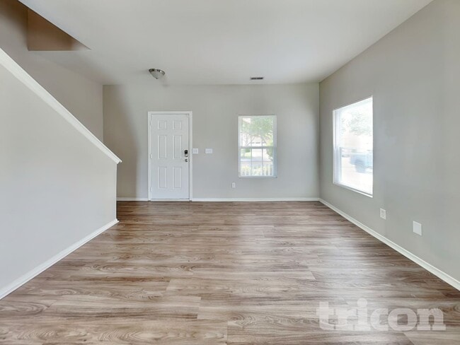Photo - 969 Willow Creek Dr