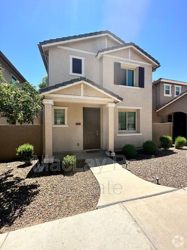 Building Photo - 2538 N 73rd Dr Rental