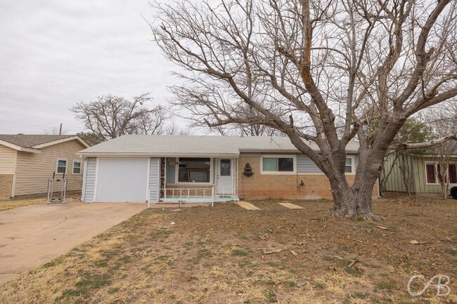 Building Photo - 2902 Bennett Dr