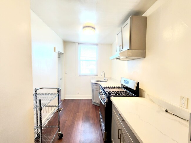 Photo - RHIN299 Unit # 2