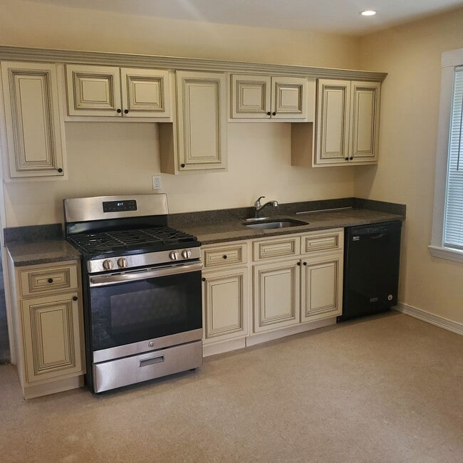 Building Photo - 43 Osceola St Unit 1