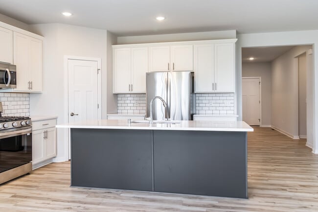 Photo - 993 Cascade Cir