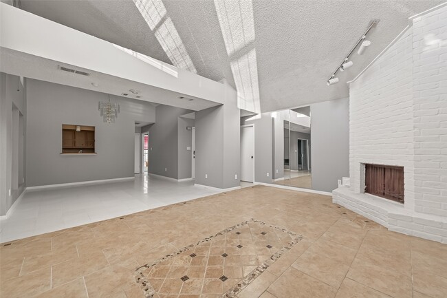 Photo - 4410 Wildacres Dr