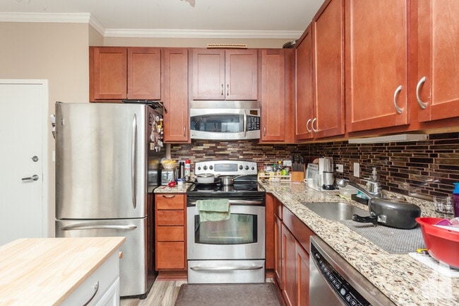 Photo - 1 E 8th St Unidad 505