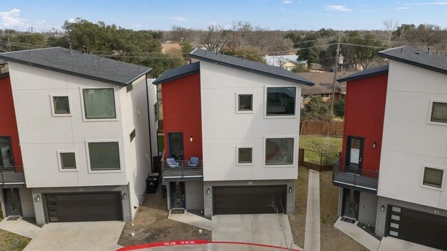 Building Photo - 1417 Kramer Ln Unit 14