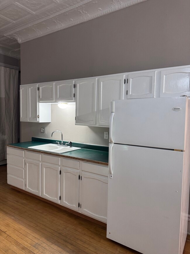 Photo - 109 5th St