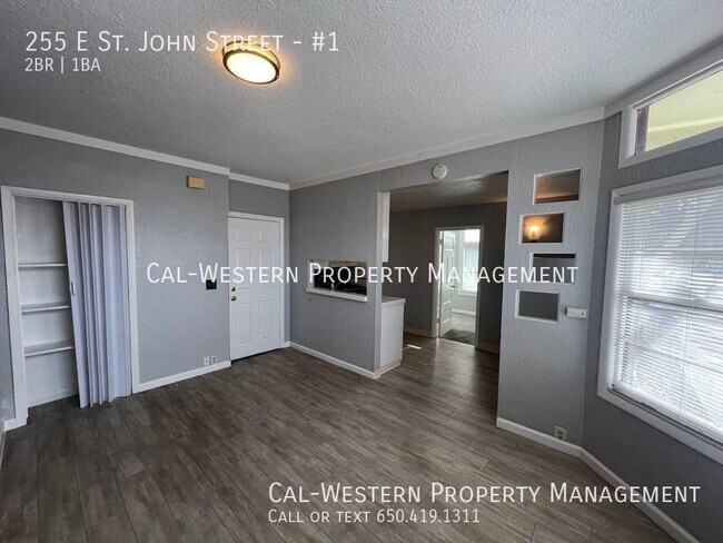 Photo - 255 E St John St Unidad #1