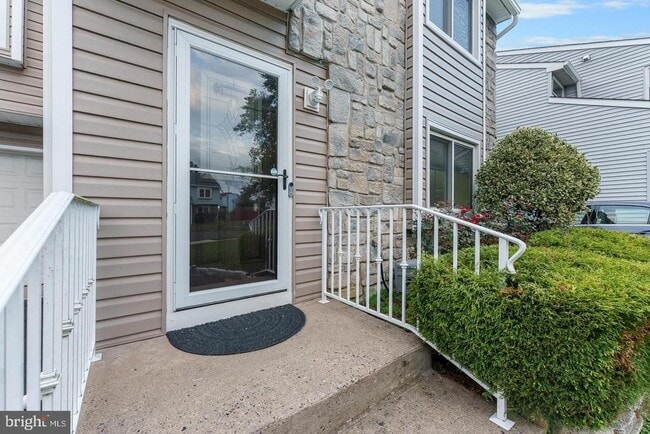 Photo - 17 Winchester Dr