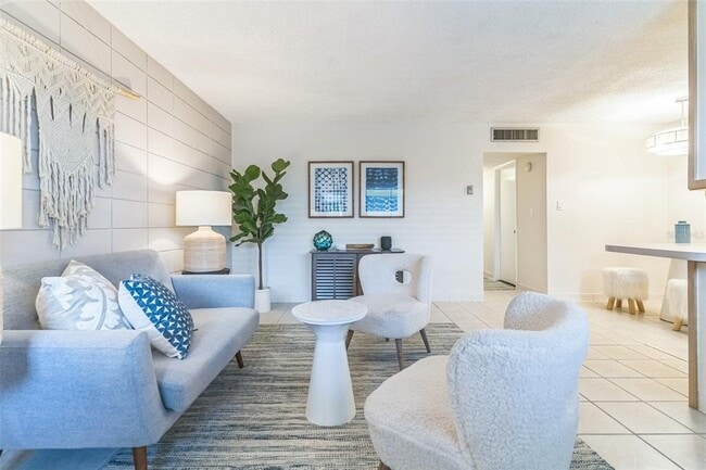 Photo - 320 Lakeview St Unit 110