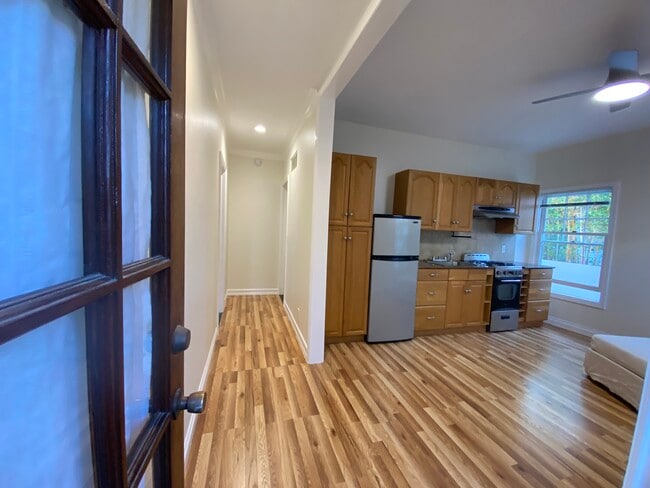 Building Photo - 815 14th St Unit 815 Rental