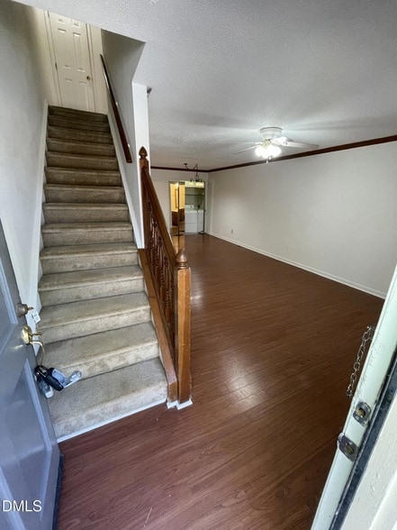 Photo - 121 Winners Cir