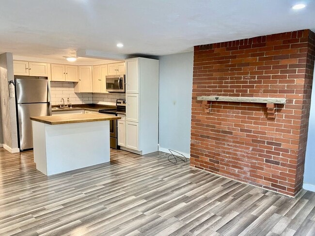 Building Photo - 1416 Rutherford Ave Unit #1