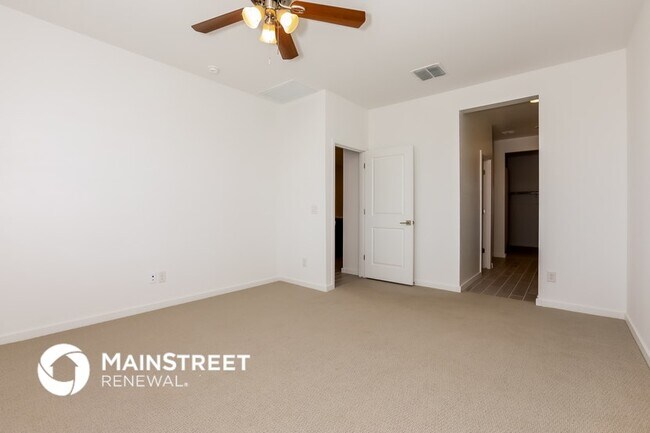 Photo - 4402 Greenleaf Dr