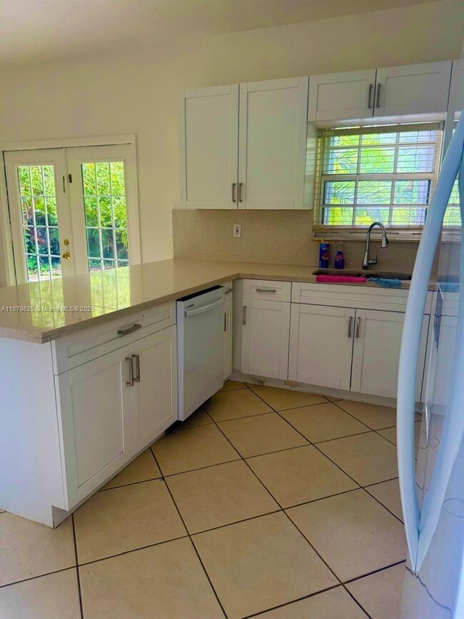 Photo - 3019 SW 23rd St Unidad 3019 Rental