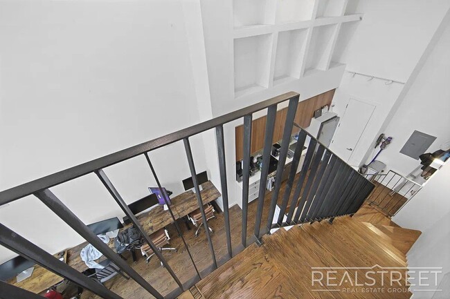 Photo - North 7th Street