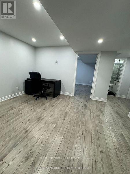 Photo - 14 Lampman Dr