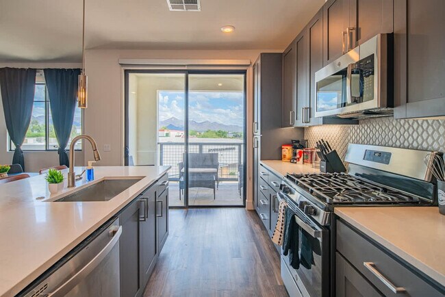 Photo - 15501 N Dial Blvd Unidad ID1281570P