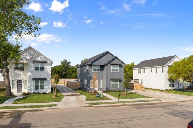 Photo - 2310 S 4th St