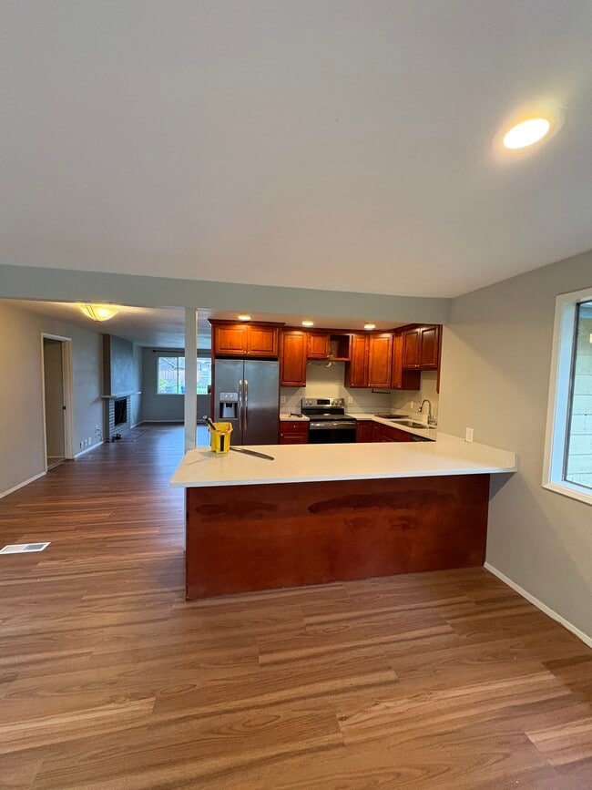 Photo - 605 155th Ave SE