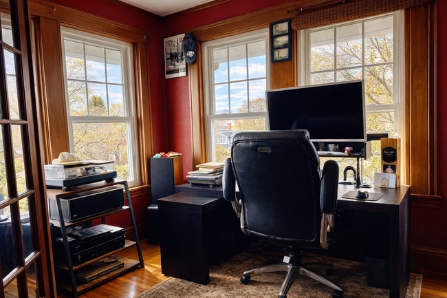 Photo - 740 Belmont St