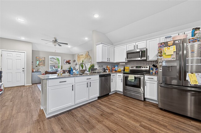 Photo - 967 E Sparrow Cir
