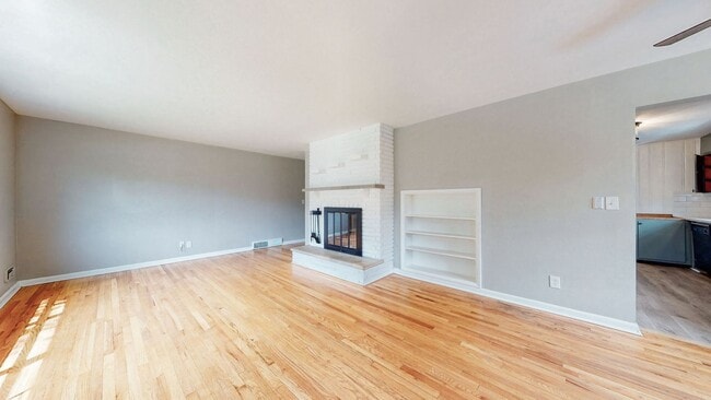 Photo - Hikes Point 3 Bed/2 Bath with Basement & Fenced-in Yard