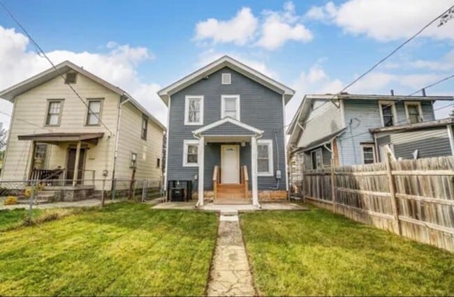 Photo - 402 S Richardson Ave