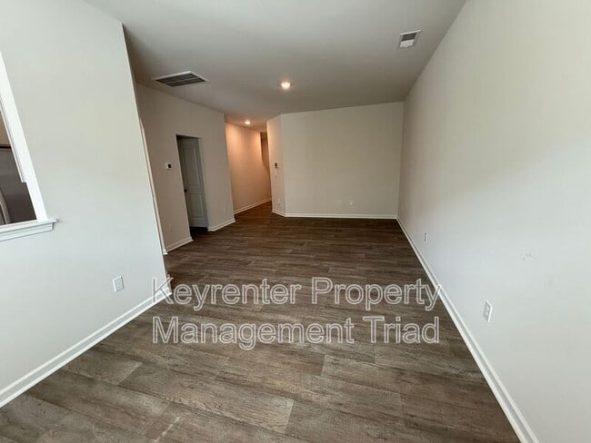 Photo - 1314 Amberview Ln