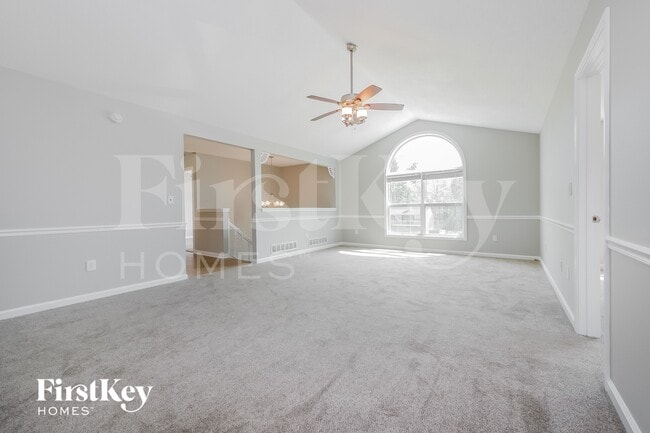 Photo - 221 Whitney Ln