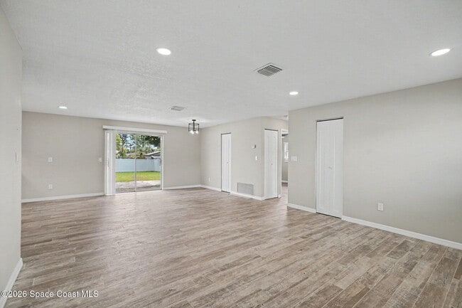 Photo - 2222 Lucille Ln