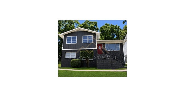 Building Photo - Beautifully Renovated 3BR, 1.5 Bath Home Ready for Move-In