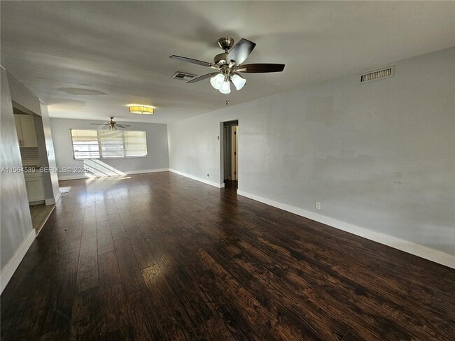 Photo - 7501 Pierce St