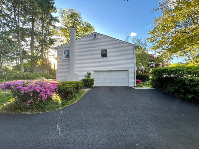 Photo - 354 Andrew Rd