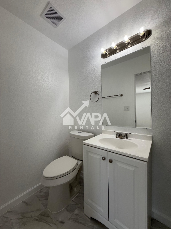 Photo - 1994 Springvale Dr