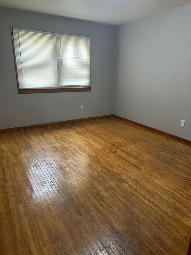 Photo - 302 Sherman Ave