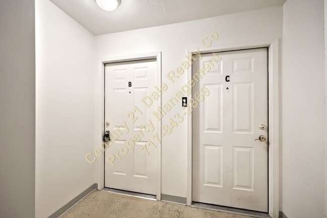 Photo - Large 2 Bedroom 1 Bath All One Level Apartment in Hellam PA Unit B