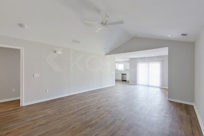 Photo - 104 Cottage Grove Rd