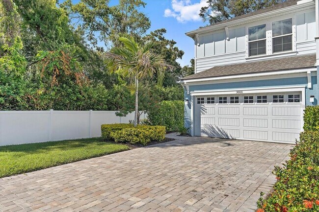 3000 Via Sienna Cir