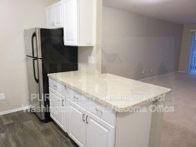 Photo - 4719 109th St SW