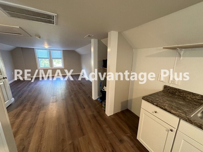 Photo - 305 S Virginia St Unit 2