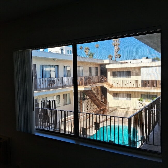 Photo - 4475 Rosewood Ave