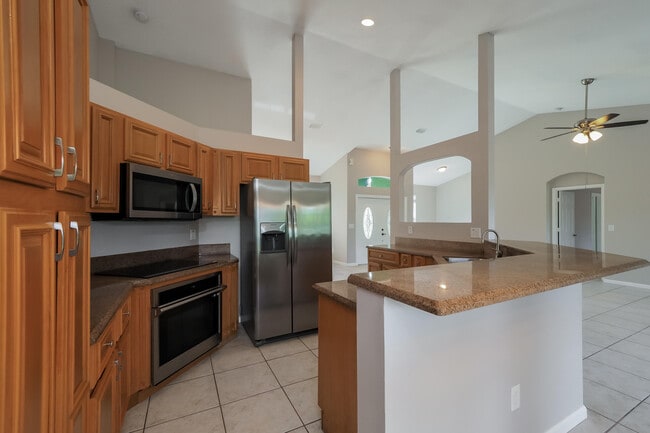 Photo - 3889 SW Wycoff St