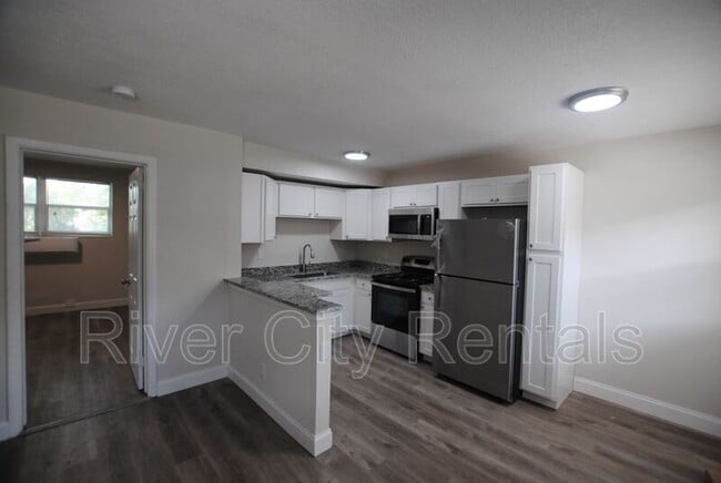 Photo - 2975 Dellwood Ave