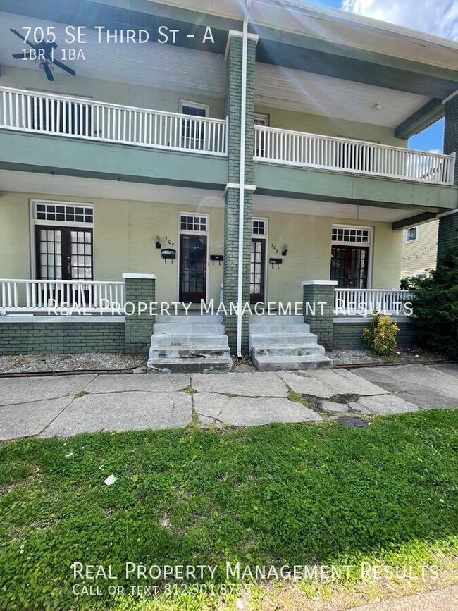 Photo - 705 SE 3rd St Apartment Unit A