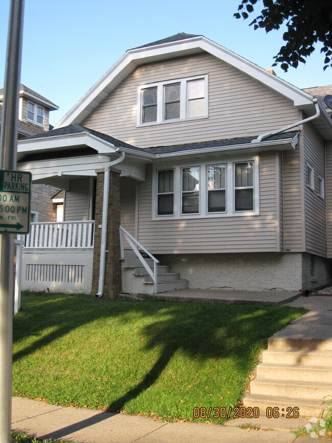 Building Photo - 1248 A South 50th Street Unit Upper Rental