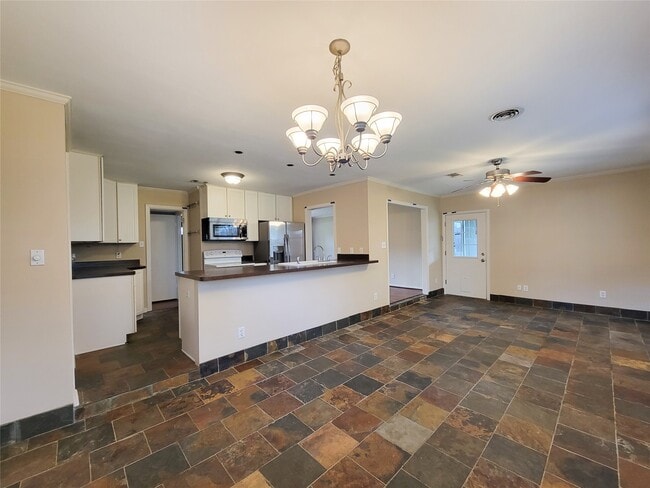 Photo - 1430 Cheshire Ln
