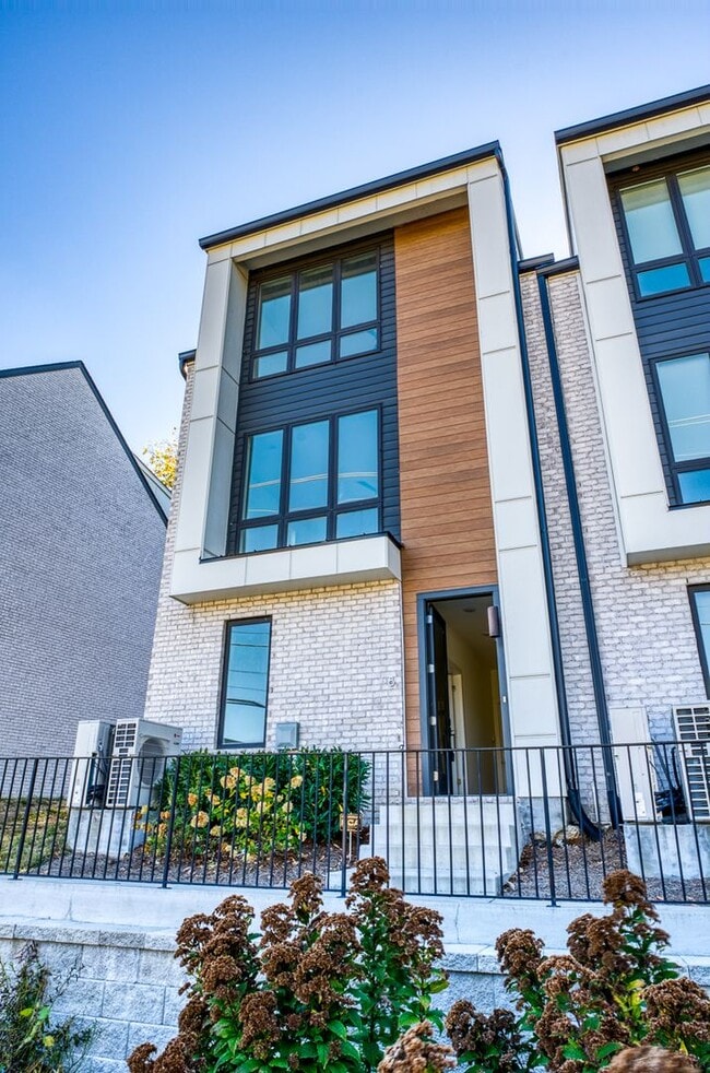 3746 Central Pike