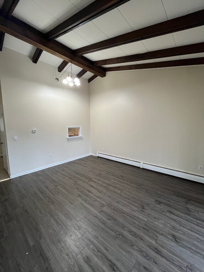 Photo - 341 Oak St Unit 4