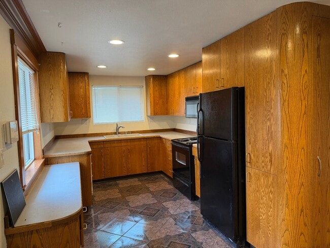 Photo - Charming Everett Rambler — 3 Bedrooms + Bonus Room